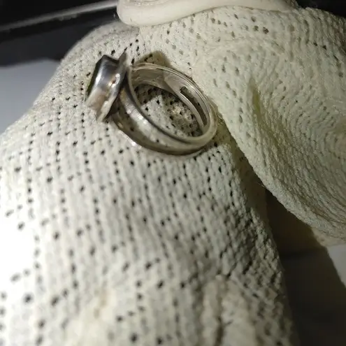 Sterling Silver Green Gemstone Ring Size 8.5 Intricate Band Design