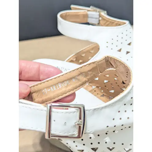 Spring Step Patrizia Arirose Peep Toe Sandals White Faux Leather Heels Womens 7