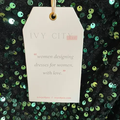 Ivy City Co Vivian Dress Green Christmas Holiday Sequins Party Size XS