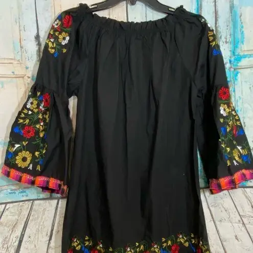Velzera Black Tunic Top Floral Embroidered Medium
