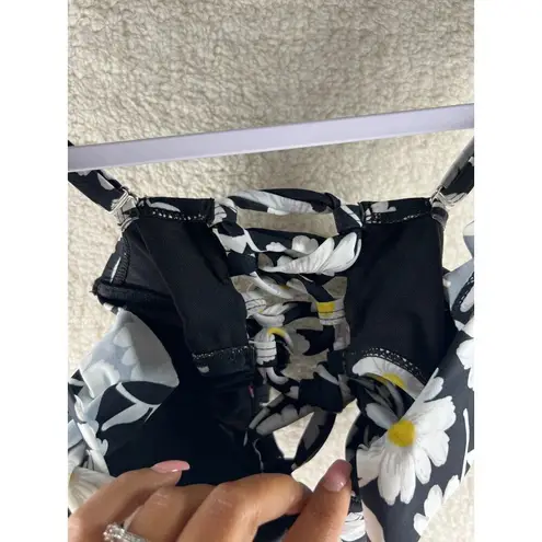 Unique Vintage Womens Swim Top Size XS Black & White Daisy Print Southampton