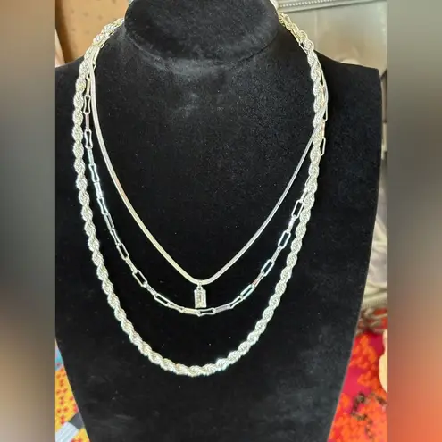 Mixit Radiant Gold Pendant Necklace with Intricate Detailing