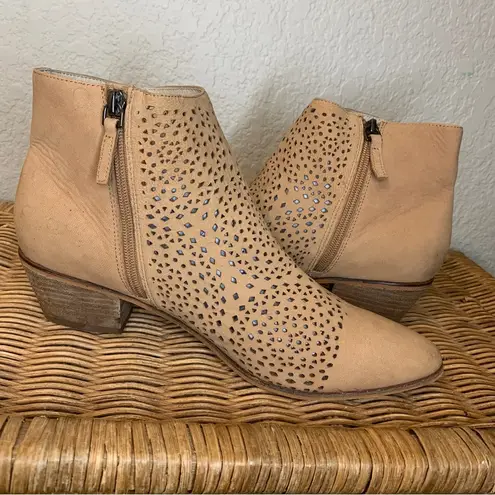 Caslon  Nubuck Leather Perforated Cutout Jamie Bootie Size 9.6