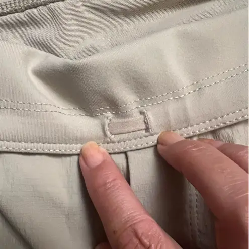 Athleta  Tan Trekkie North Short size 26