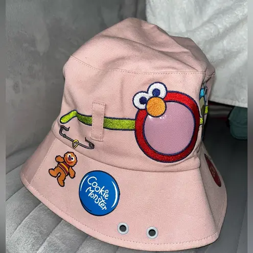 Pink Sesame Street Bucket hat from Universal studios Japan Red
