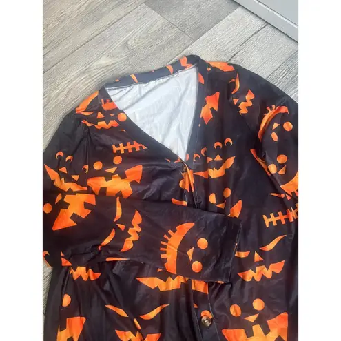 NWOT Womens Halloween Pumpkin Jack O Lantern Womens Button Up V Neck Button Down Black Size 2X