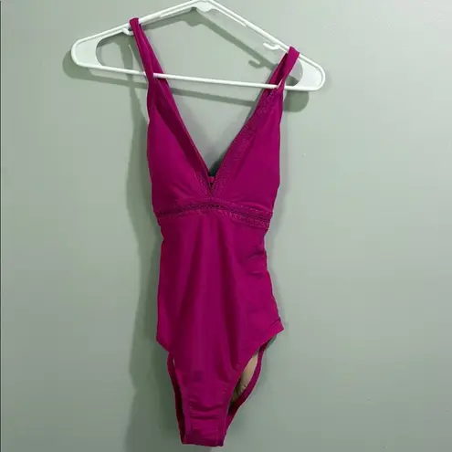 Kona Sol Crochet Shell Stitch One Piece Swimsuit Womens