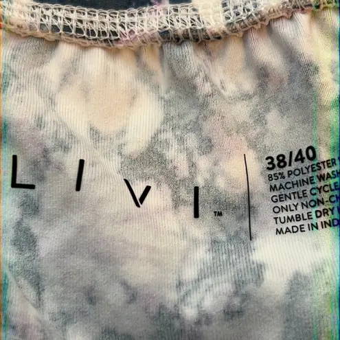 Livi Active Size 38/40 6X Plus High Rise Wicking Knee Short