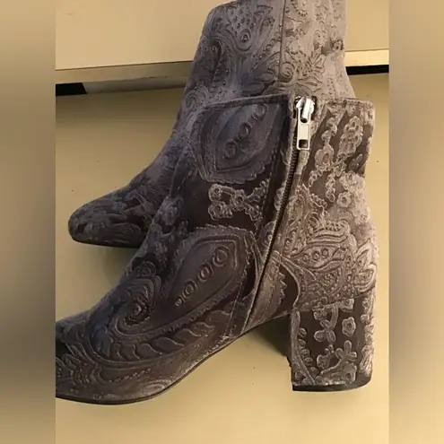 Zigi Soho women gray paisley velvet heel boots US 9.5