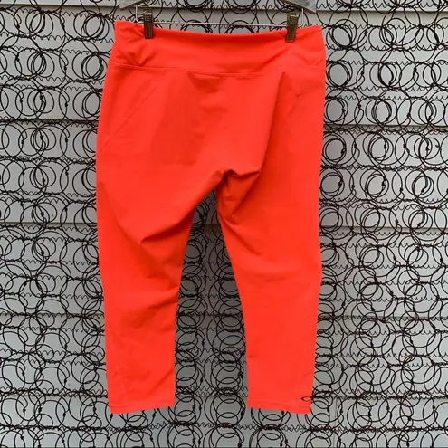 Oakley Active Capri - orange coral color LARGE