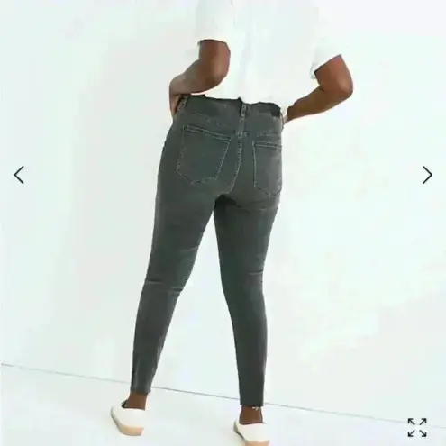 Madewell New with tags  Curvy High-Rise Skinny Jeans in Black Sea in size 27