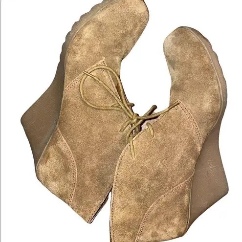 White Mountain tan chestnut booties