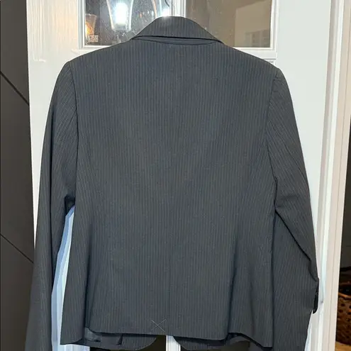 NEW YORK & CO Classic Gray Pinstripe Blazer Size 6