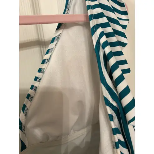 COCOSHIP Women's 1 Piece V-Neckline Striped Backless Ruffled Swimsuit, 10