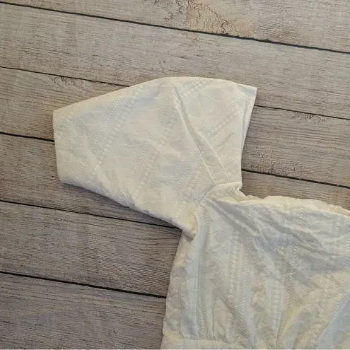 Iorane Laise Lace White Geometric Pattern Jumpsuit Size Large Tie Front NEW