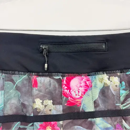 Lululemon  Run Pace Setter Skirt 4 Way Stretch in Curious Jungle Multi Black