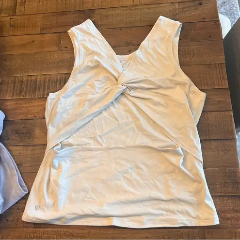 Lululemon LULU 🍋 Nulu Back-Twist Tank