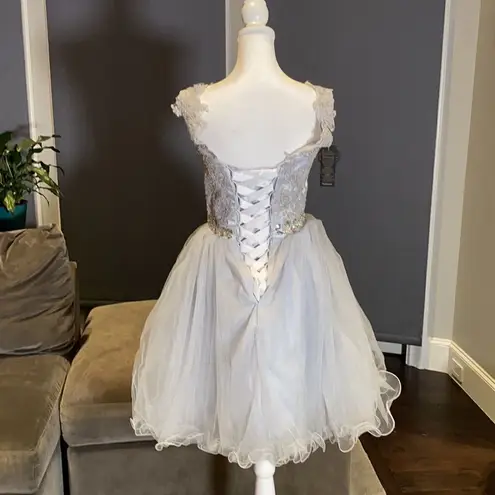 Women’s Short Prom Party Dress Size 4 NWT **READ DESCRIPTION