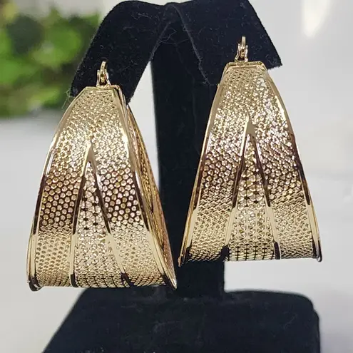 Unique Tricolor Gold Mesh Basket Purse Style Earrings