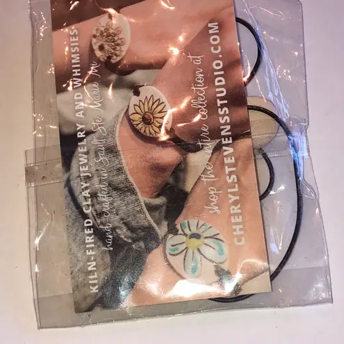 Cheryl Stevens Studio Floral Ceramic Pendant Necklace with Heart Charm Orange