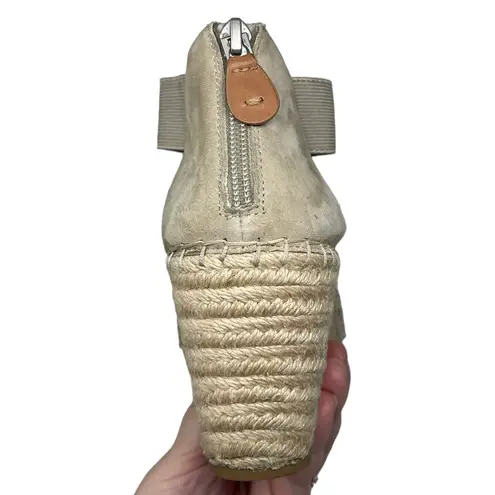 Gentle Souls Women’s 9.5 Kenneth Cole Charli Cross Elastic Wedge Sandal Mushroom