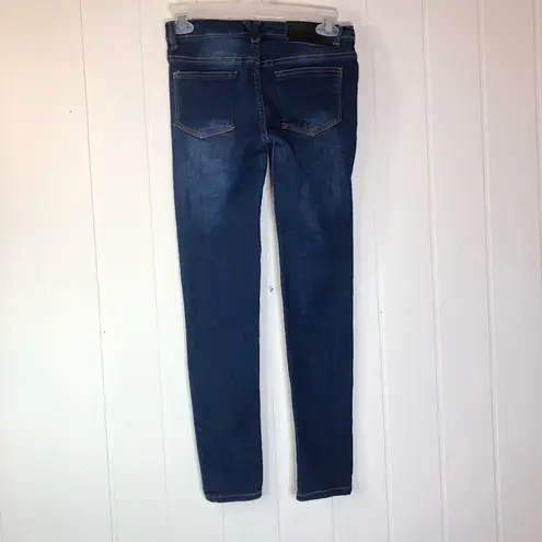 DKNY  Skinny 4-Pocket Dark Blue Wash Jeans with Belt Loops