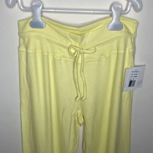Beyond Yoga Lounge Around joggers in sunbeam size M