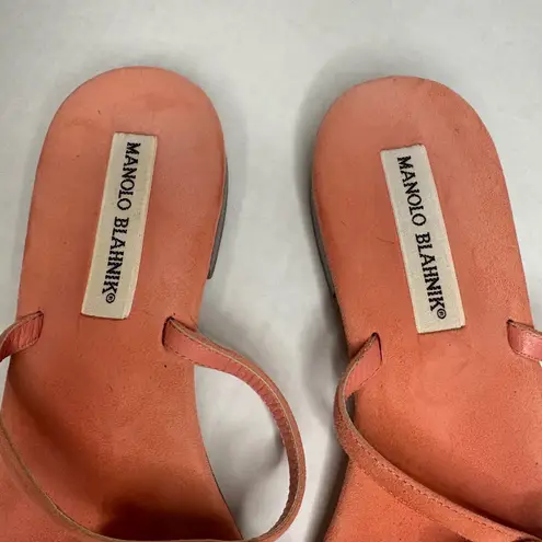 Manolo Blahnik Coral Suede Rosette Toe‑Loop Sandals, EU 39 (US 8‑8.5) Elegant