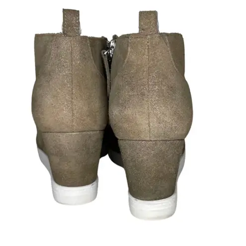 Linea Paolo Anna Perforated Suede Low Heel Wedge Sneaker Dark Olive 10M Brown Size 10