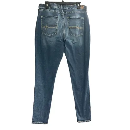 Denizen from Levi's DENIZEN Levi’s Modern Skinny Women’s Jeans Size 34/32 Distressed