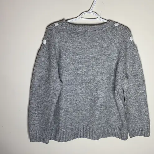 Line and Dot braid decorated chunky grey sweater size M