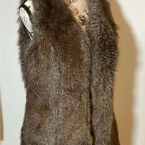 REVUE WOMEN’S GREY/BROWN FAUX FUR LINED V NECK VEST w/POCKETS SIZE MEDIUM Gray