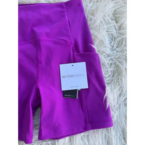 Beyond Yoga Powerbeyond Strive Biker Short Violet Berry Size XS