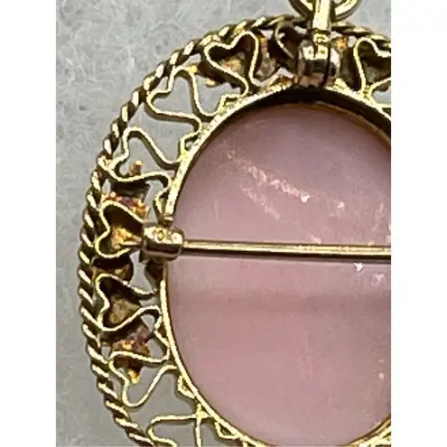 Victorian cameo brooch 10K gold left facing