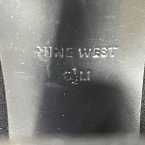 Nine West  Elanao Suede Pump Heel Shoes Buckle Strap Size 6.5 Black