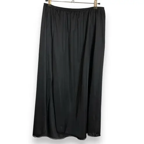 Vanity Fair Vintage Half Slip Black Slit Lace Trim Size Medium Nylon Retro Flaws