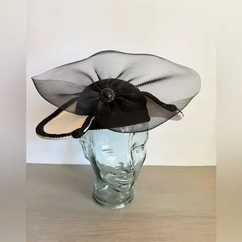 VTG 1950s Black White Wool Felt Sculptural Cocktail Hat Fascinator Derby Church