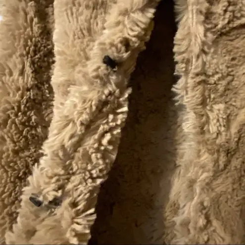 Dylan  faux fur vest soft and cuddly‎ see measurements