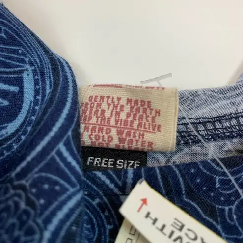 Gypsy Rose NWT Royal Blue Paisley Sweatshirt Size Medium