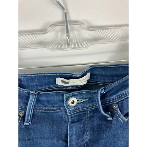 Levi's  512 perfectly Slimming Skinny Leg Jean Size W28 L32