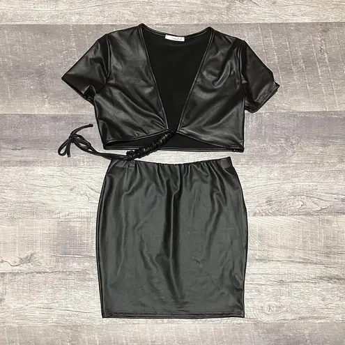 Timing  Black Faux Leather Mini Skirt Set Womens M Tie V Neck Crop Top Clubwear