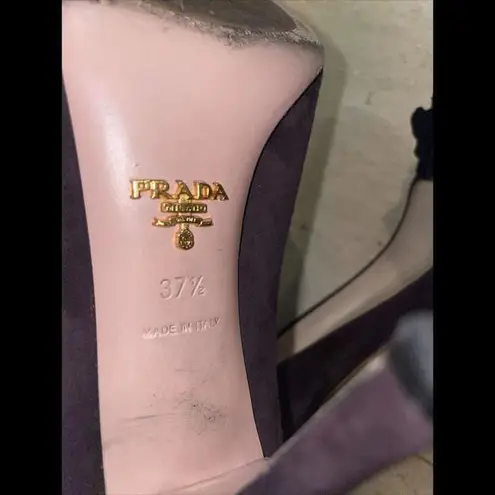 Prada  Auth Purple Suede Classic Pump Ruffle Heel 4” Shoe Size‎ 37.5 US 7