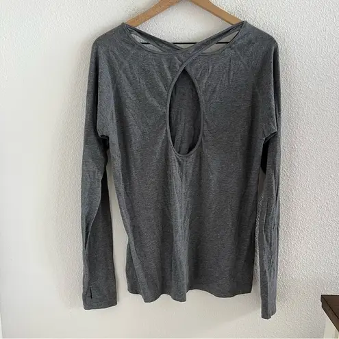 Under Armour  Gray Long Sleeve Loose Heatgear Open Back Strappy Stretch Large