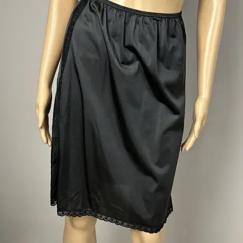Vintage Sears The Doesn’t Slip Half Slip Black Size Small Double Sheer Lace Side