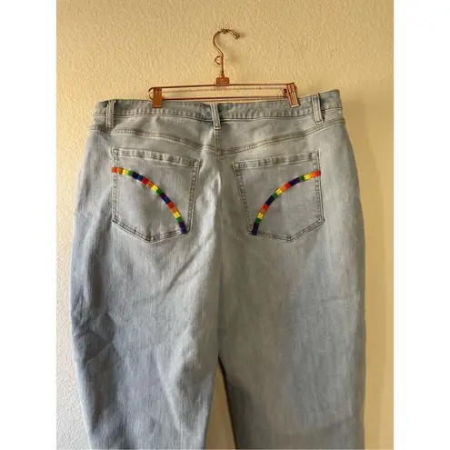 Lane Bryant  rainbow embroidered mid rise boyfriend capri size 18