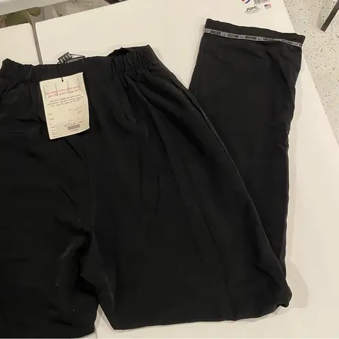 Elle 80’s-90’s high rise pleated ankle logo workout pants black NWT pockets 🥰