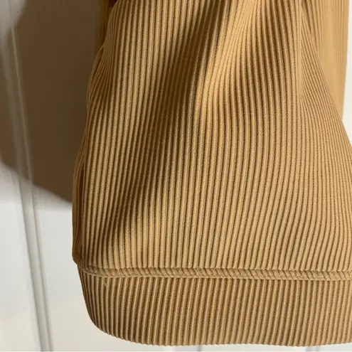 NEW Tone It Up Tan Ribbed Sports Bra With Removable Pads Size Medium