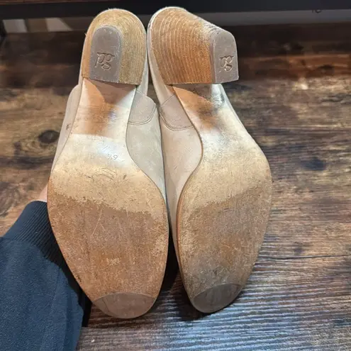 Paul Green Vonda Elegant Cream Women's Mules size 6.5