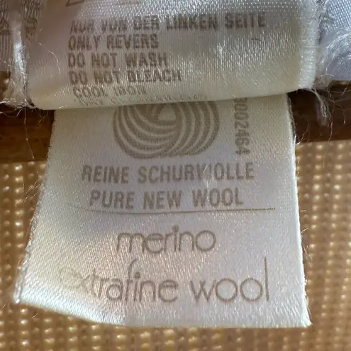 Escada Merino Wool V Neck Sweater in Tan Size Large