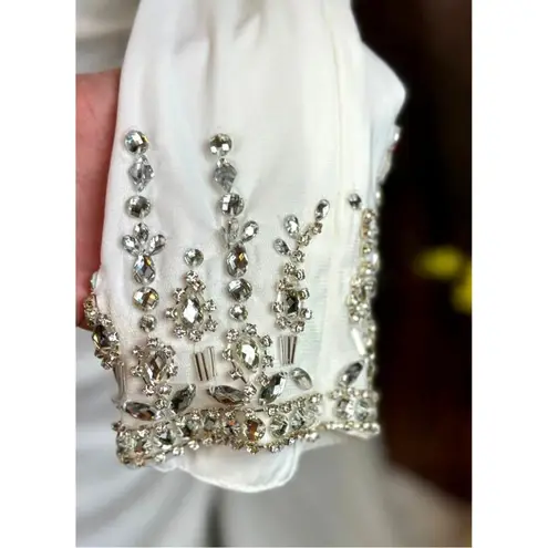 Mac Duggal Beaded Cuff Drop Shoulder Faux Wrap Gown - White - size 14